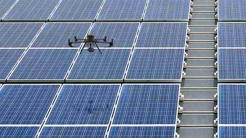 欧陆注册以无人机搭配IR Sensor热显像技术进行全方面模块健检，，有效降低人力成本并提升发电量