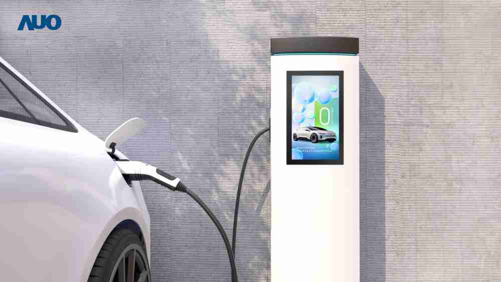 友達〝EVSE車用充電樁解決方案〞專為電動汽車充電樁設計，，，，具有高亮度、、克服戶外艱難環境的耐溫、、、、耐紫外線等特性，，，，並搭載散熱性及擴充性強的高效能工業電腦，，，可實現人機互動訴求，，，如資訊顯示、、、支付等應用